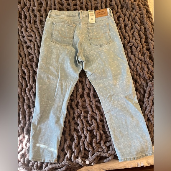 Signature by Levi Strauss & Co. Heritage High Rise Straight, Size 14 - Picture 5 of 5